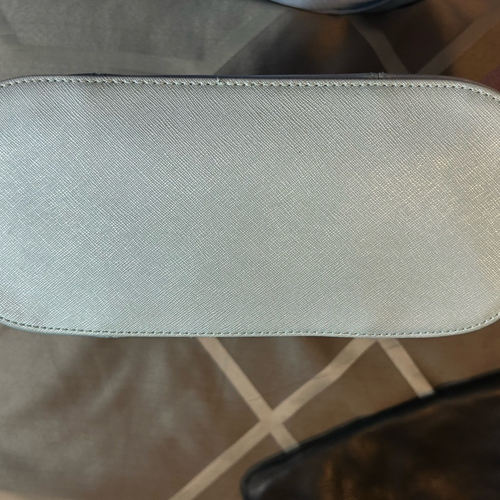 Tignanello Light Blue Leather Satchel Purse - Picture 4 of 13
